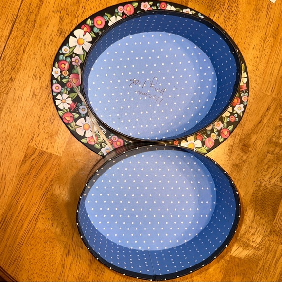 MARY ENGELBREIT LARGE FLORAL & BOW HAT And STORAGE BOX 10.5" X 9" X 3" W/tag - Picture 7 of 8